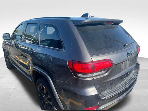 2021 Jeep Grand Cherokee LAREDO