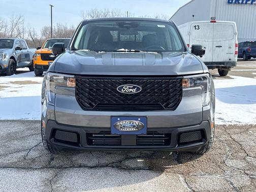 CARBONIZED GRAY METALLIC 2026 Ford Maverick Lariat