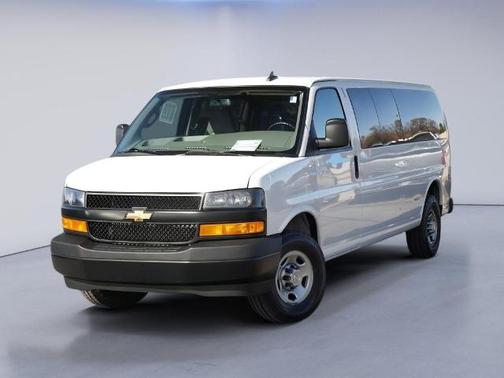 2022 Chevrolet Express 3500 LS