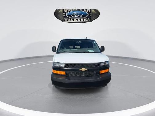 2022 Chevrolet Express 3500 LS