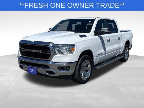 Bright White Clearcoat 2019 RAM 1500 Big Horn