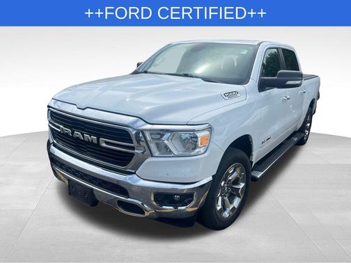 Bright White Clearcoat 2019 RAM 1500 Big Horn
