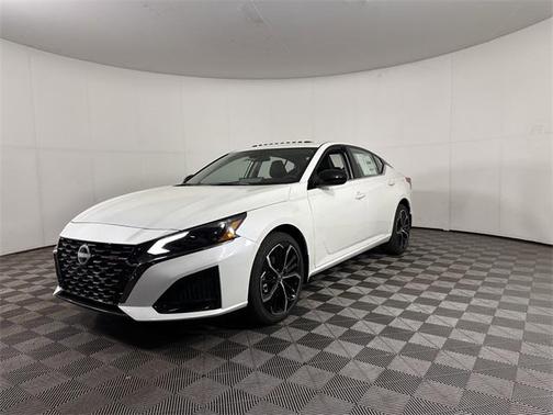 2025 Nissan Altima SR AWD