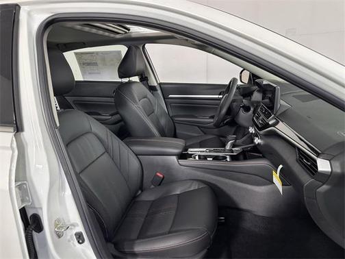 2025 Nissan Altima SR AWD