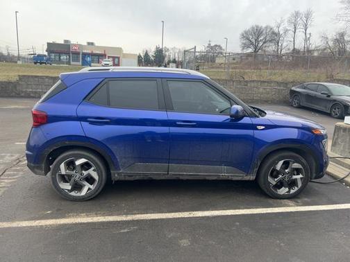 2023 Hyundai VENUE SEL