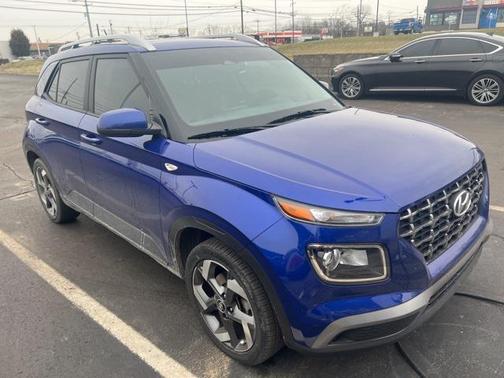 2023 Hyundai VENUE SEL