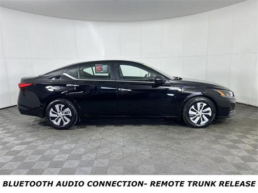 2024 Nissan Altima S FWD