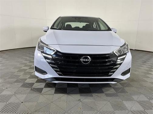 2023 Nissan Versa 1.6 SV