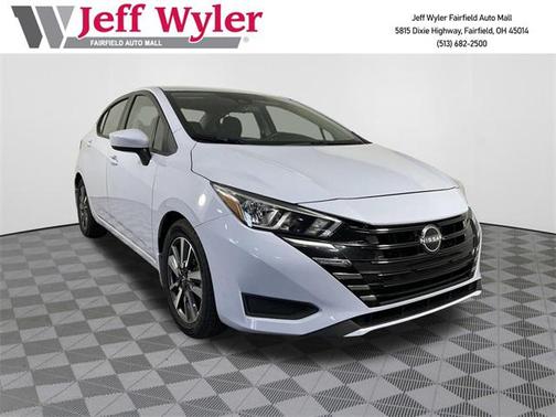 2023 Nissan Versa 1.6 SV