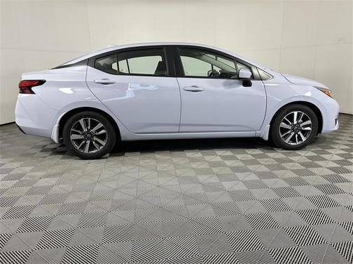 2023 Nissan Versa 1.6 SV