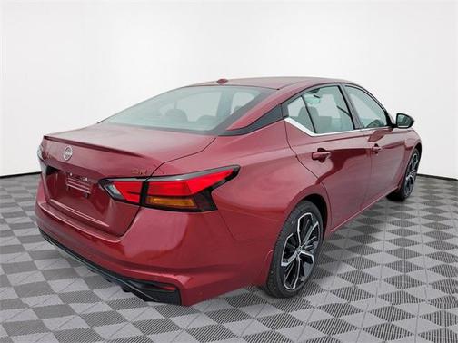 2025 Nissan Altima SR FWD