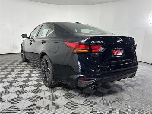 2025 Nissan Altima SR FWD