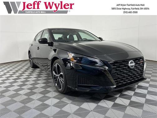 2025 Nissan Altima SR FWD