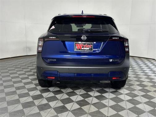 2025 Nissan Kicks SV