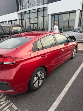 2020 Hyundai IONIQ Hybrid Blue