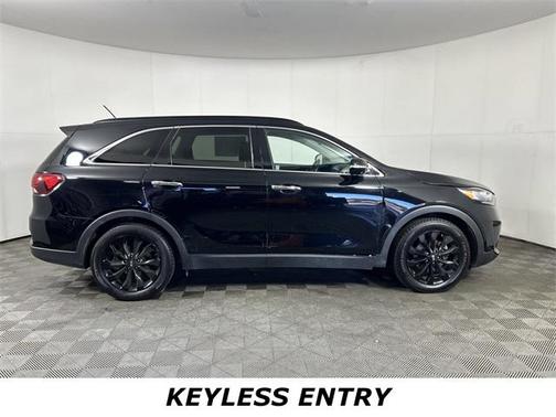 2019 Kia Sorento S