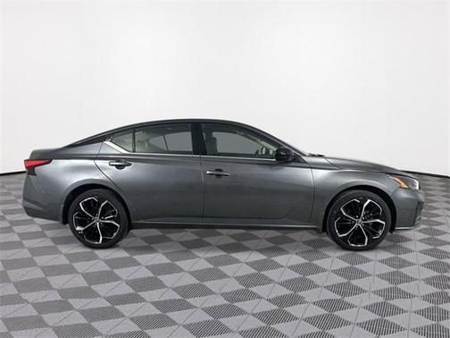 2025 Nissan Altima SR AWD