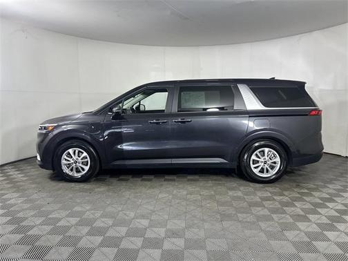 2022 Kia Carnival LXS