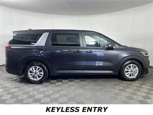 2022 Kia Carnival LXS
