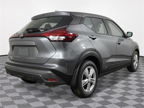 2025 Nissan Kicks S