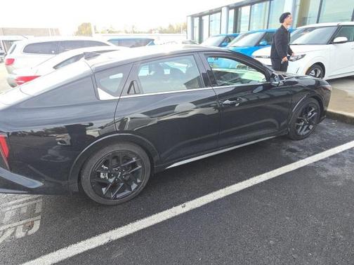 2025 Kia K4 GT-Line Turbo