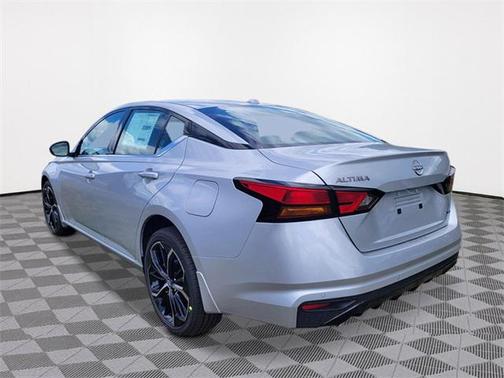 2025 Nissan Altima SR AWD