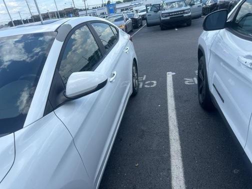 2017 Hyundai ELANTRA Value Edition