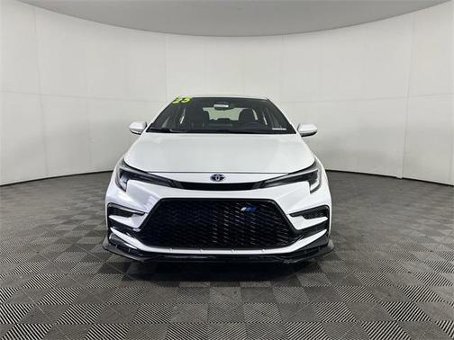 2025 Toyota Corolla Hybrid SE