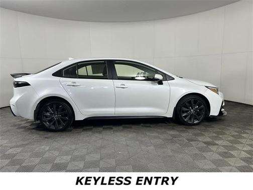 2025 Toyota Corolla Hybrid SE