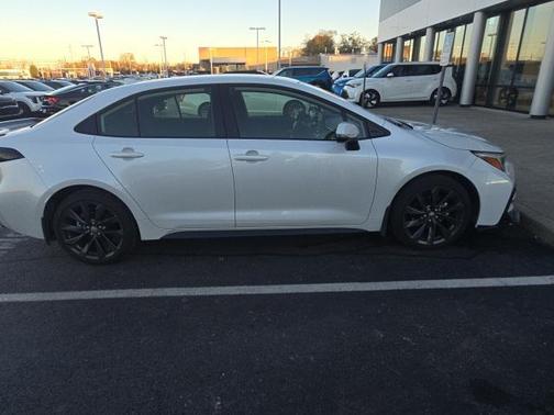 2025 Toyota Corolla Hybrid SE