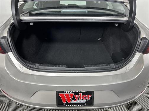 2025 Mazda Mazda3 FWD w/Preferred Package