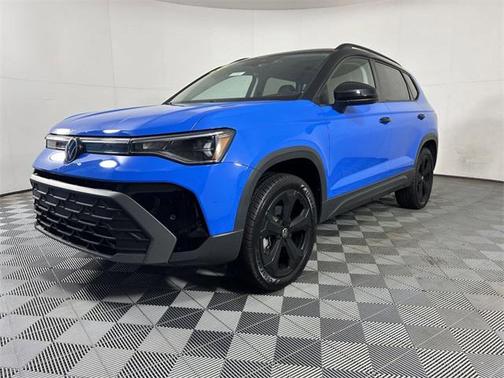 2025 Volkswagen Taos 1.5T SE Black