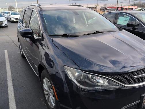 2018 Chrysler Pacifica Touring-L