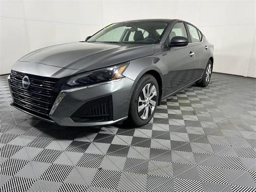 2025 Nissan Altima S FWD