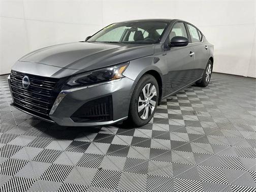 2025 Nissan Altima S FWD