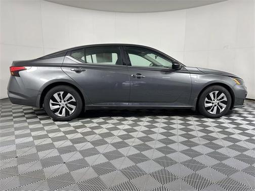 2025 Nissan Altima S FWD