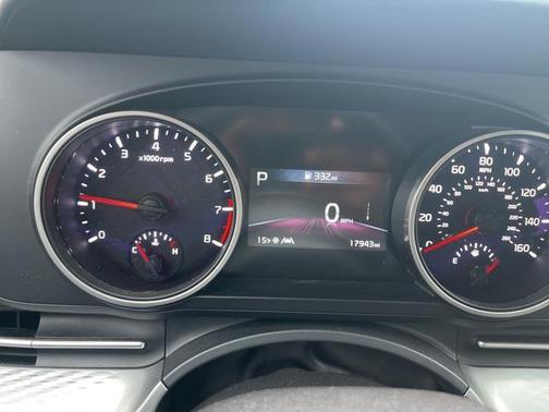 2024 Kia Carnival LX