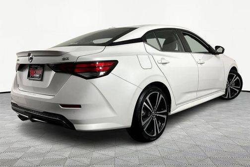 Aspen White Tricoat 2023 Nissan Sentra SR