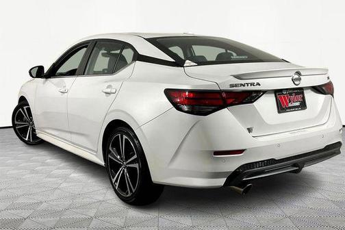 Aspen White Tricoat 2023 Nissan Sentra SR
