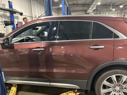 2023 Cadillac XT4 Premium Luxury