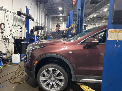 2023 Cadillac XT4 Premium Luxury