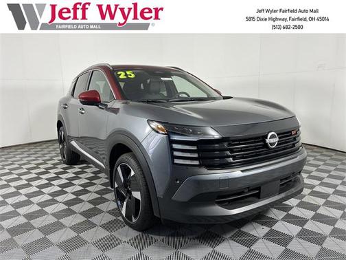 2025 Nissan Kicks SR