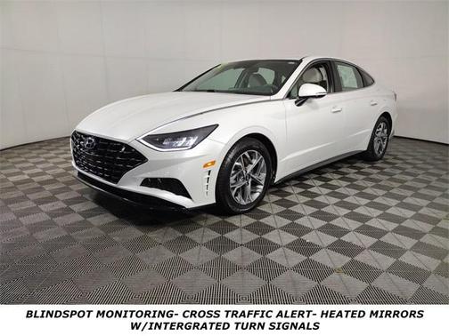 2022 Hyundai SONATA SEL
