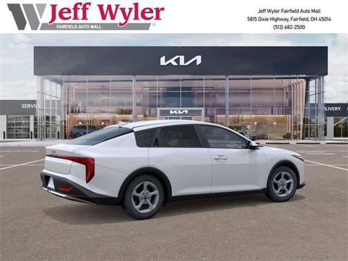 2025 Kia K4 LXS
