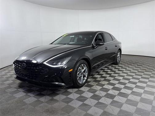 2022 Hyundai SONATA SEL