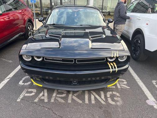 2015 Dodge Challenger SXT Plus