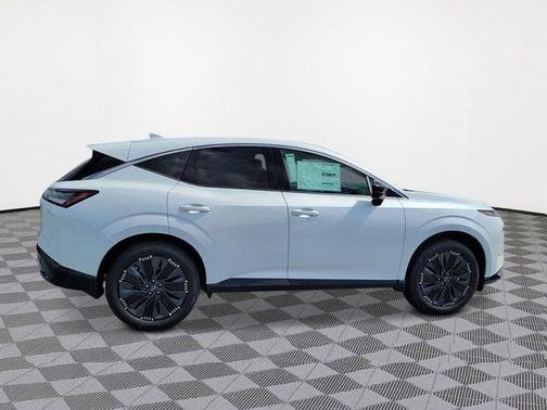 Everest White Pearl Tricoat 2026 Nissan Murano Platinum