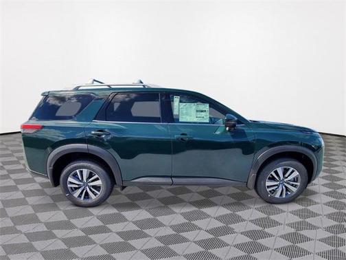 2025 Nissan Pathfinder SL 4WD