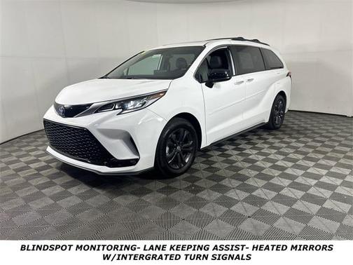 2024 Toyota Sienna XSE 7 Passenger