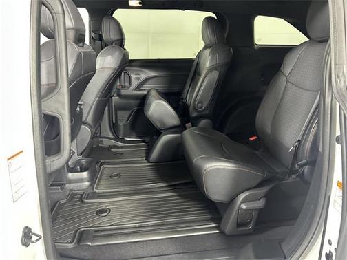 2024 Toyota Sienna XSE 7 Passenger